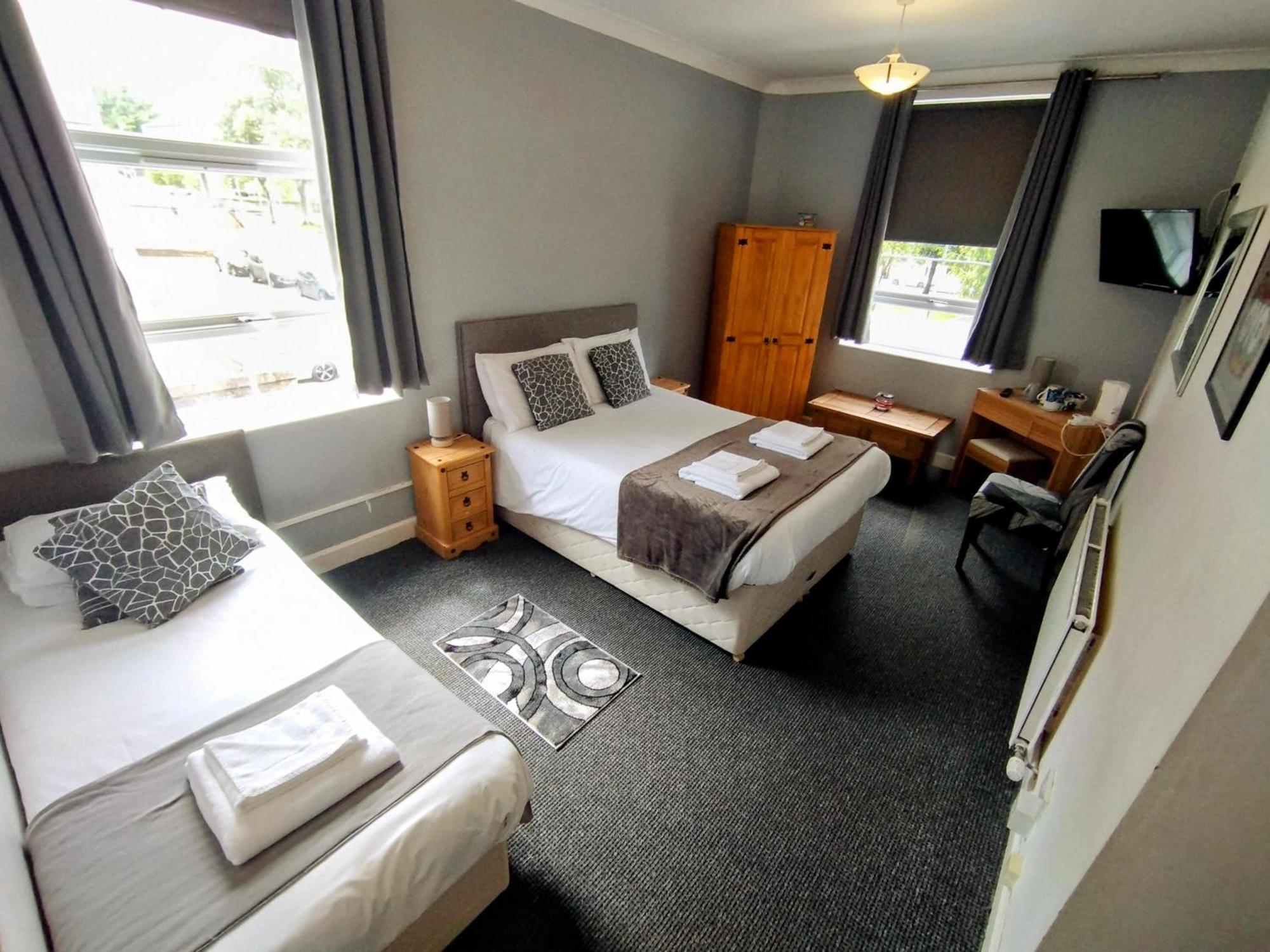 Oyo Gin House Hotel Greenock Kültér fotó