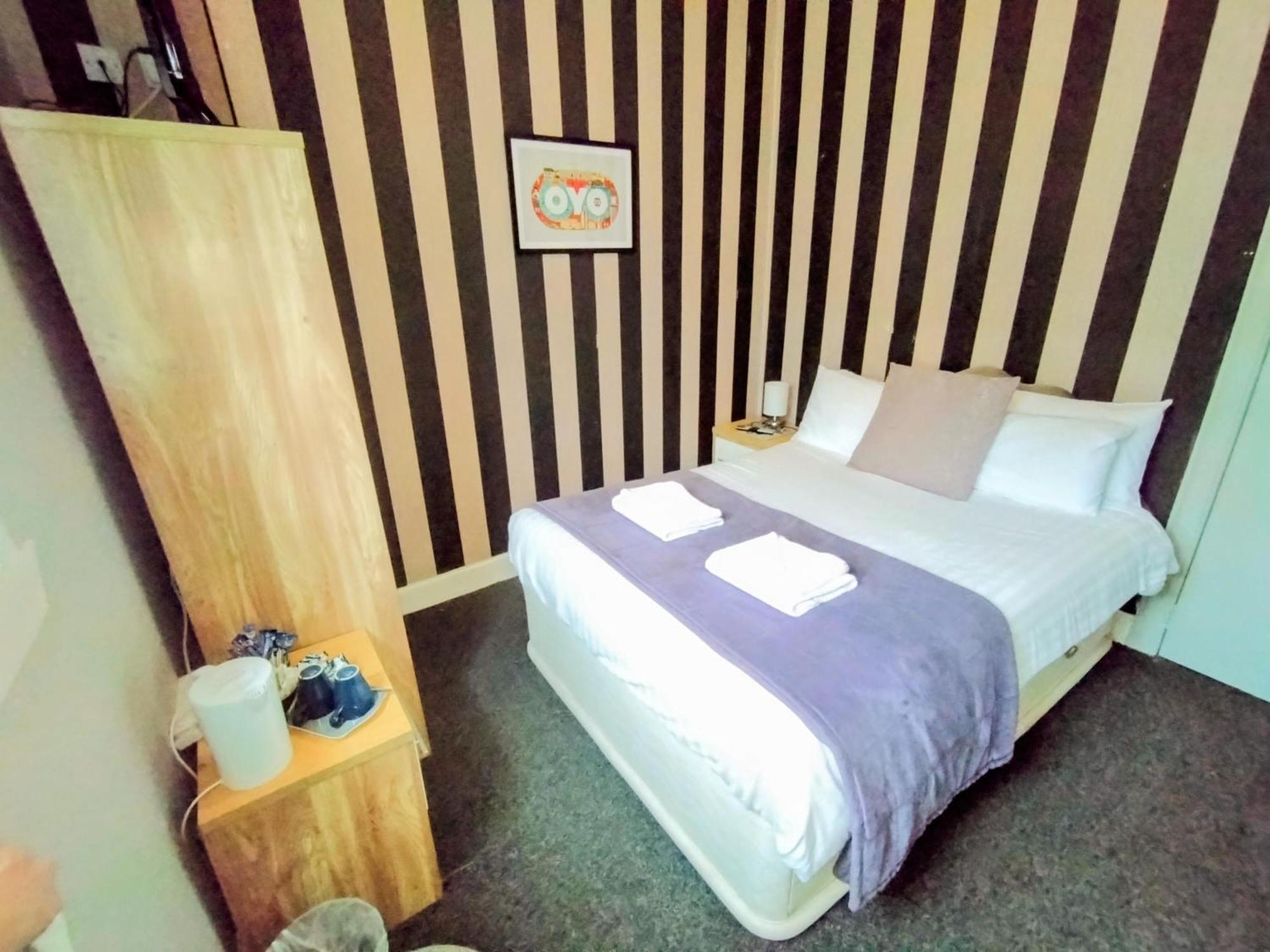 Oyo Gin House Hotel Greenock Kültér fotó