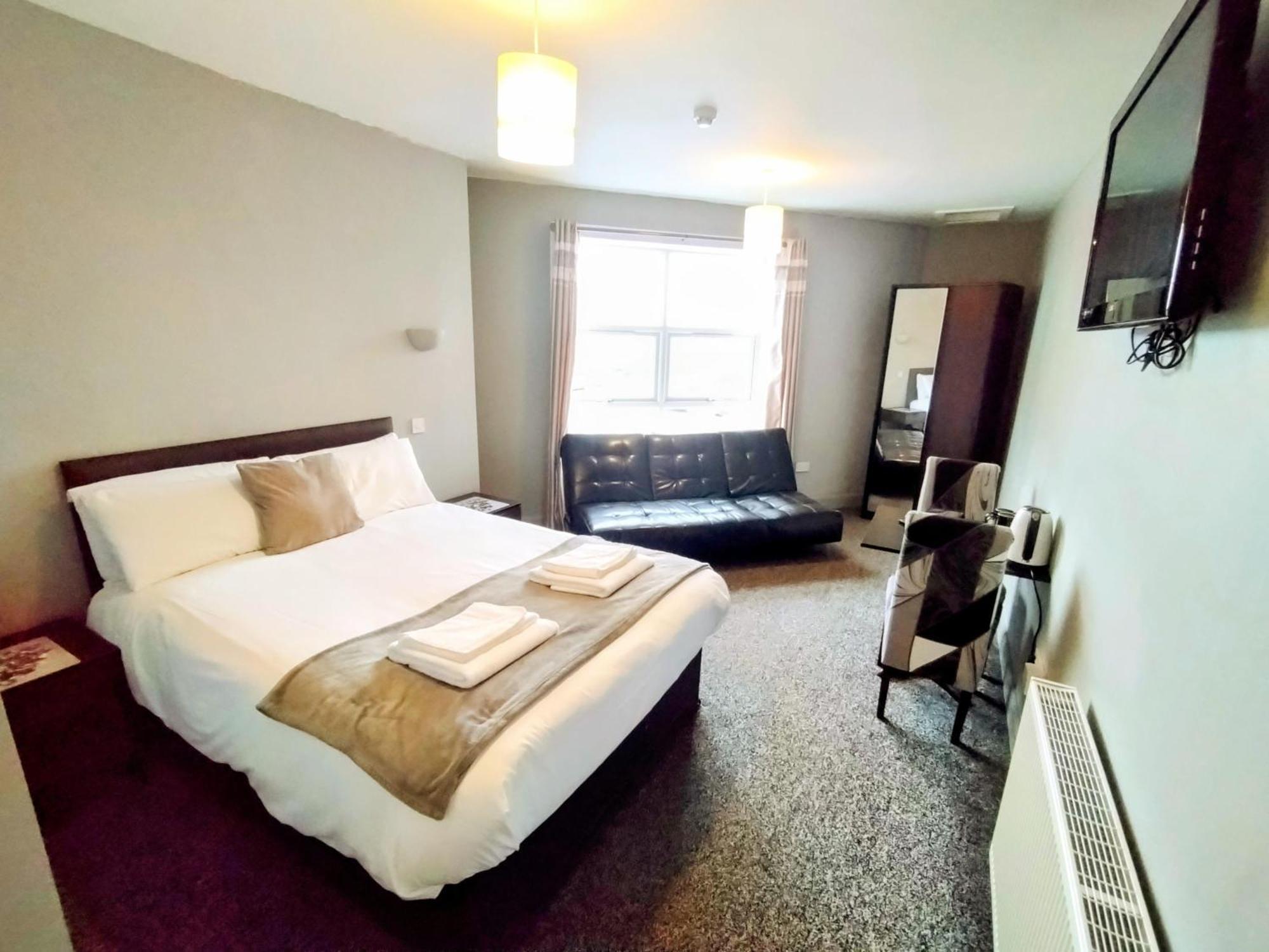 Oyo Gin House Hotel Greenock Kültér fotó