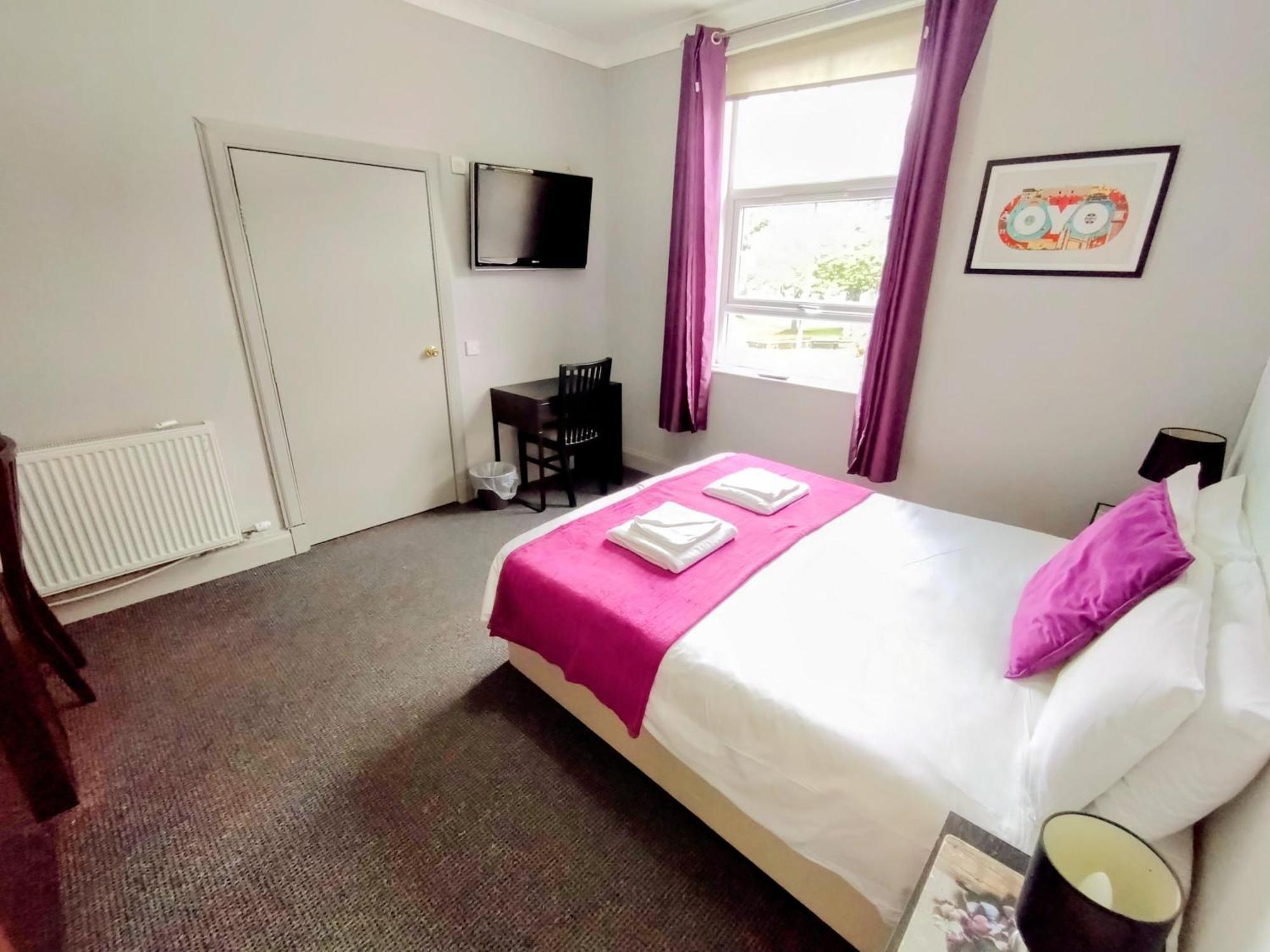 Oyo Gin House Hotel Greenock Kültér fotó