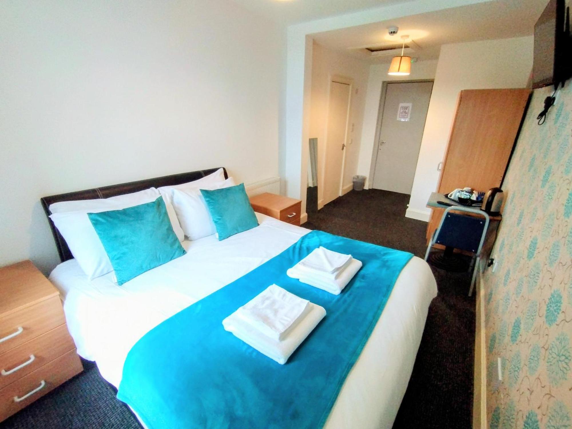 Oyo Gin House Hotel Greenock Kültér fotó