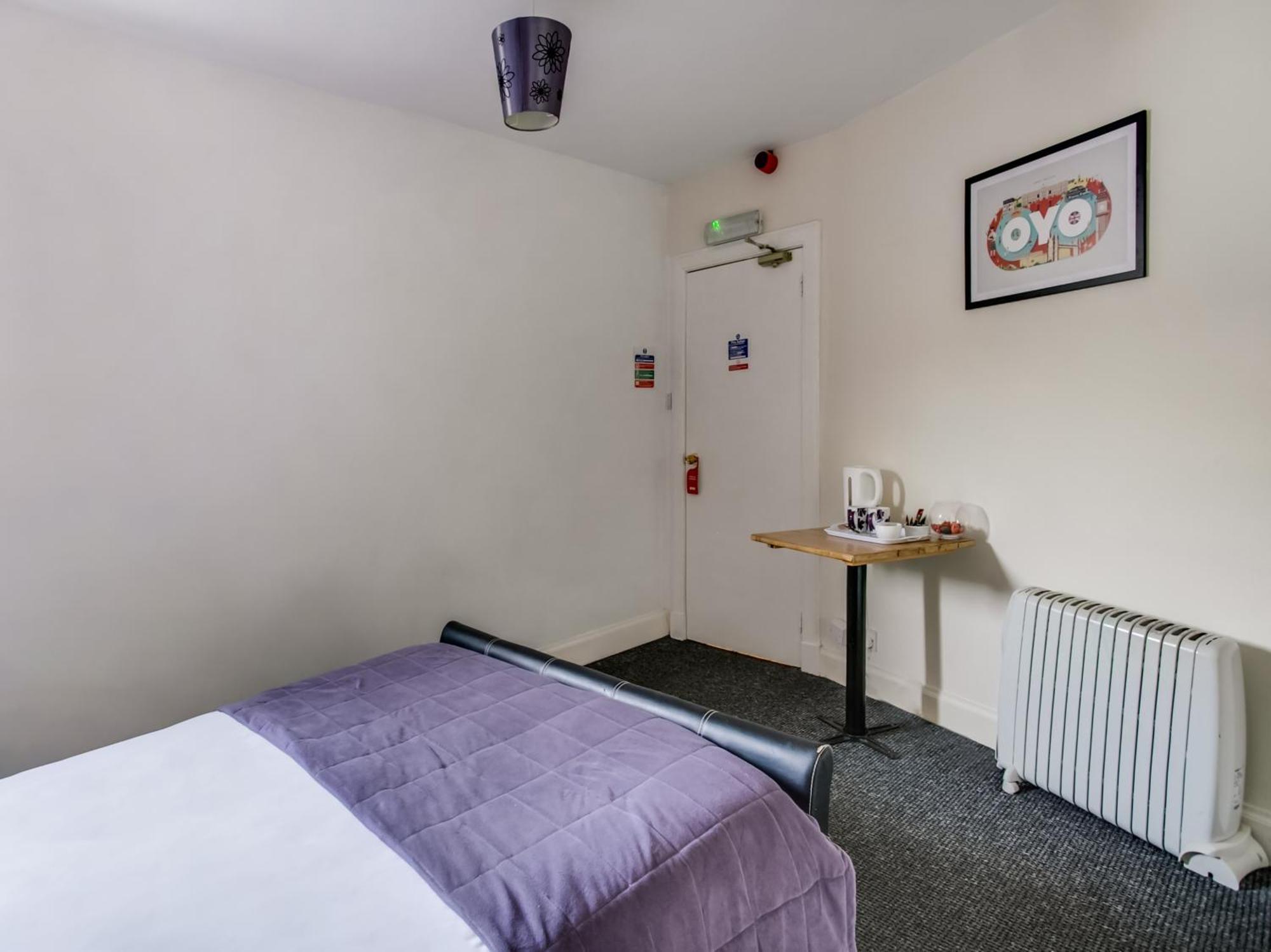 Oyo Gin House Hotel Greenock Kültér fotó