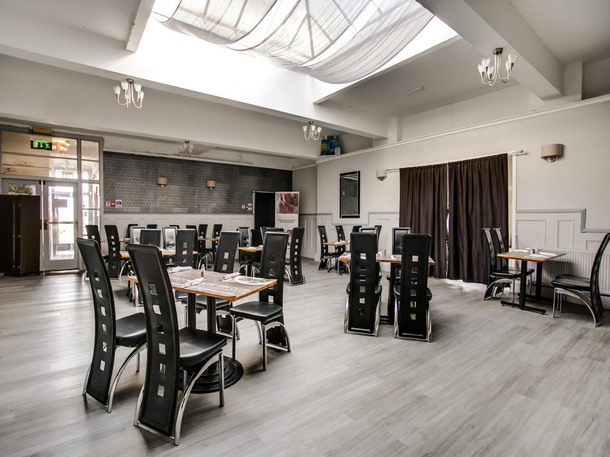 Oyo Gin House Hotel Greenock Kültér fotó