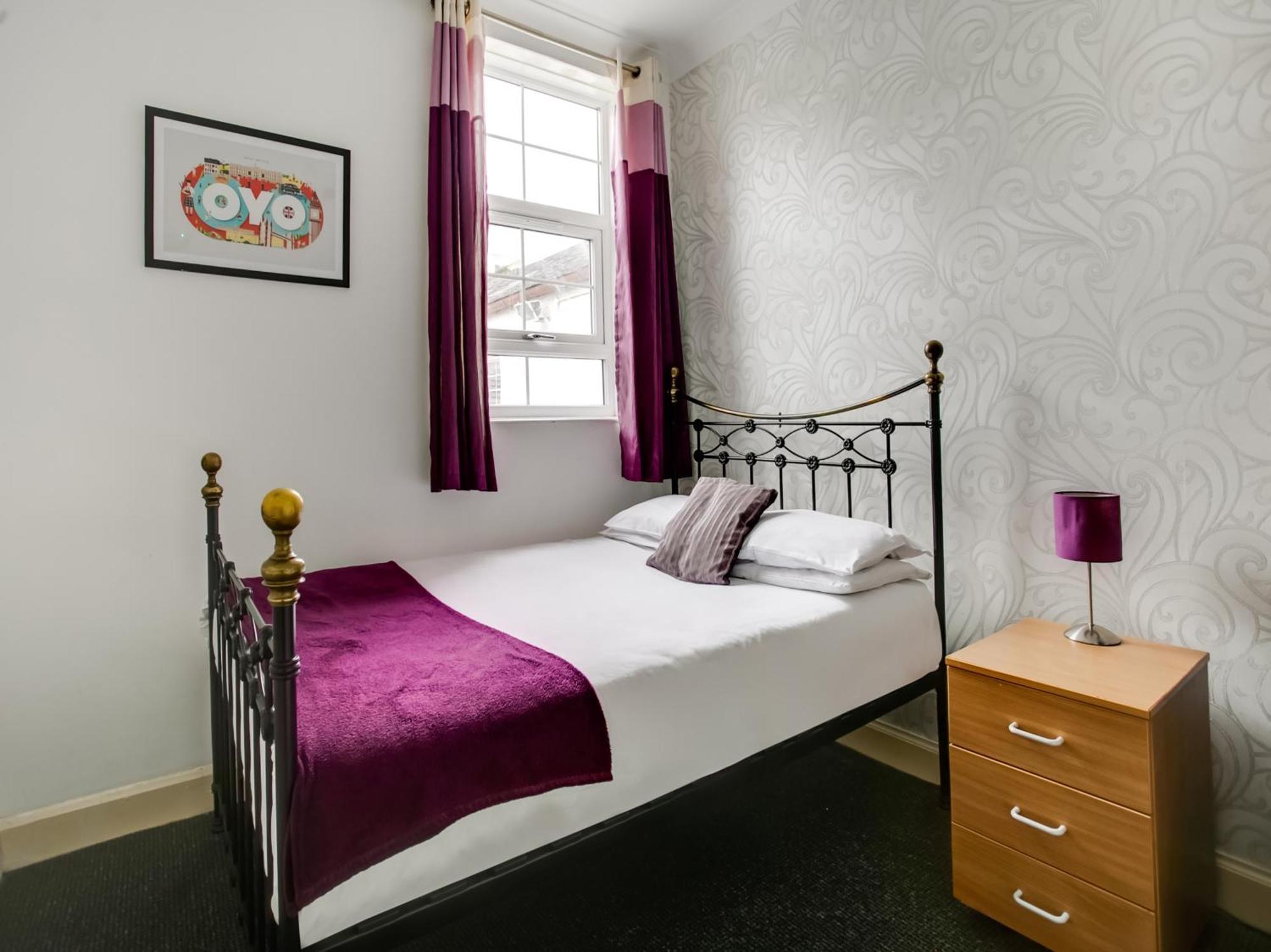 Oyo Gin House Hotel Greenock Kültér fotó