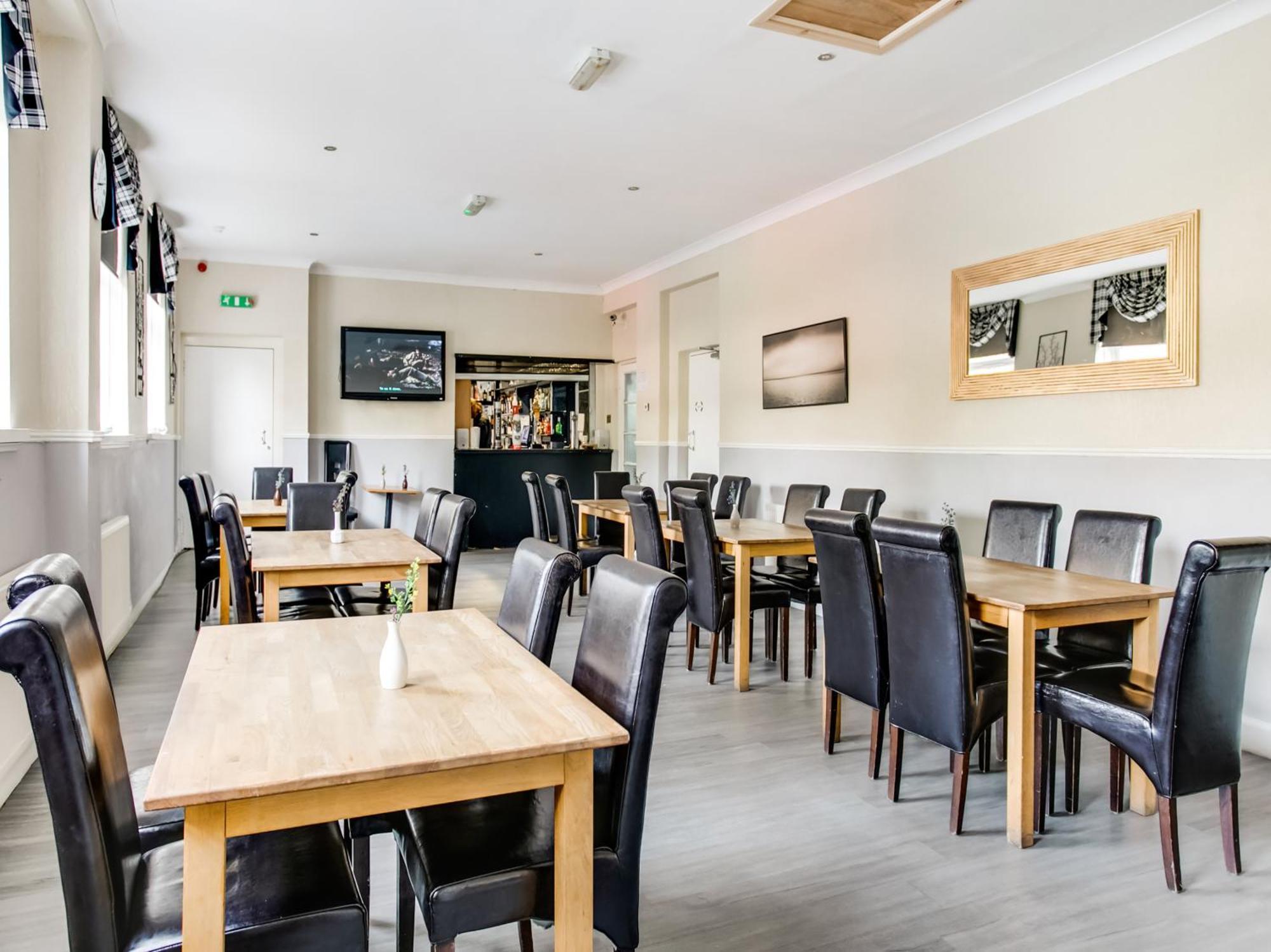 Oyo Gin House Hotel Greenock Kültér fotó