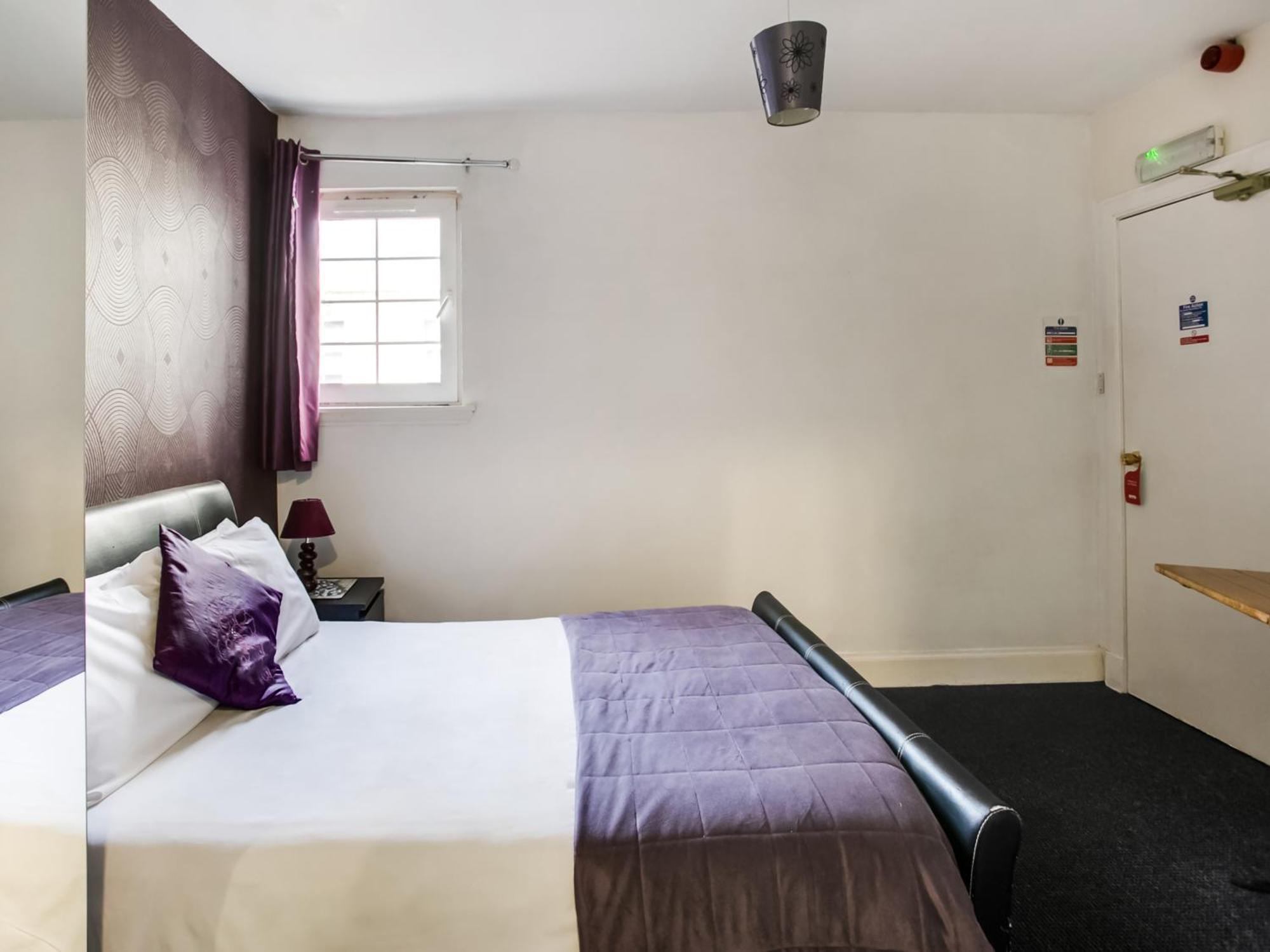 Oyo Gin House Hotel Greenock Kültér fotó