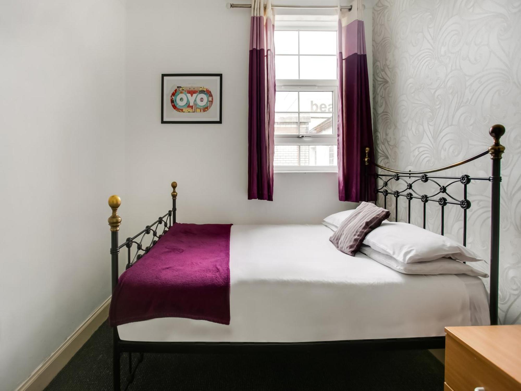 Oyo Gin House Hotel Greenock Kültér fotó