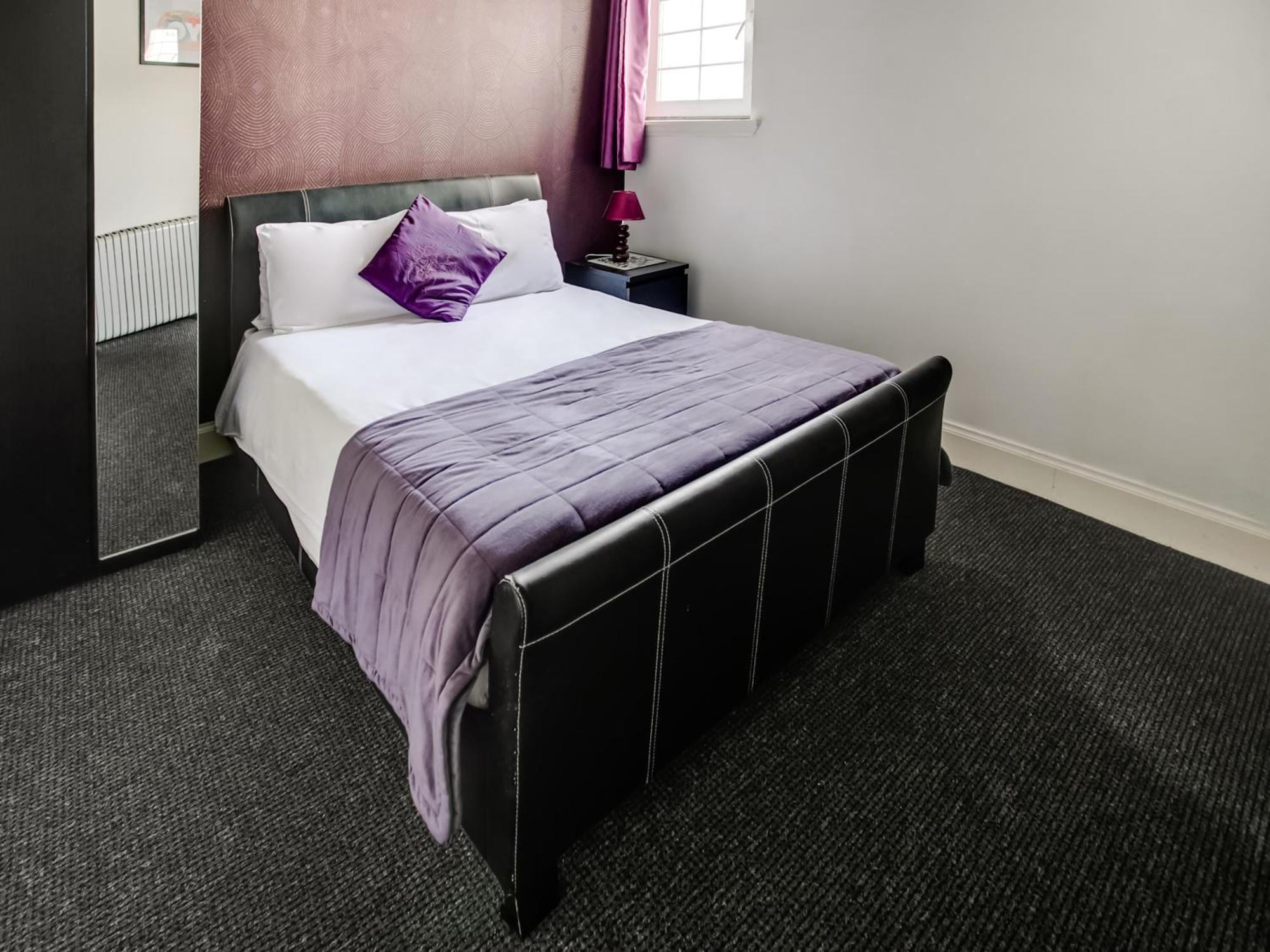 Oyo Gin House Hotel Greenock Kültér fotó